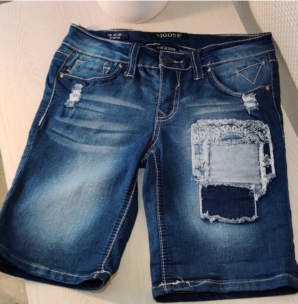 Vigoss The Jagger Bermuda Girls Distressed Blue Jeans Size 10